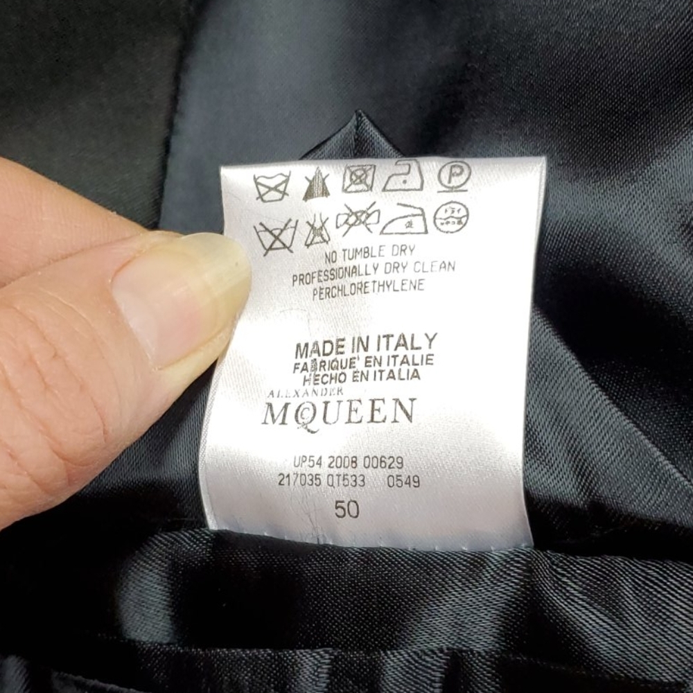 Alexander McQueen Tuxedo - Picture 12 of 16